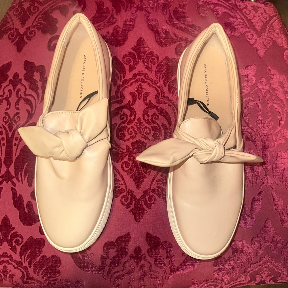 Zara Cream Bow Slip-On Sneakers